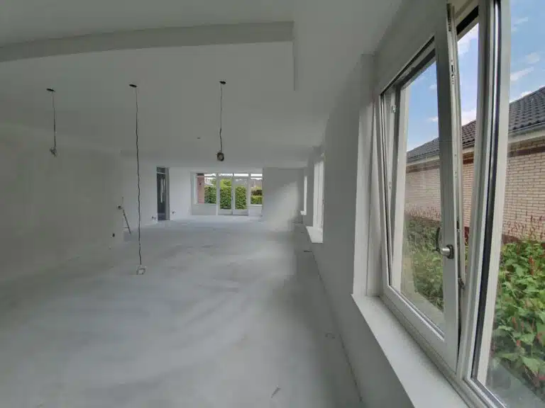 Stucwerk zelf doen of uitbesteden?