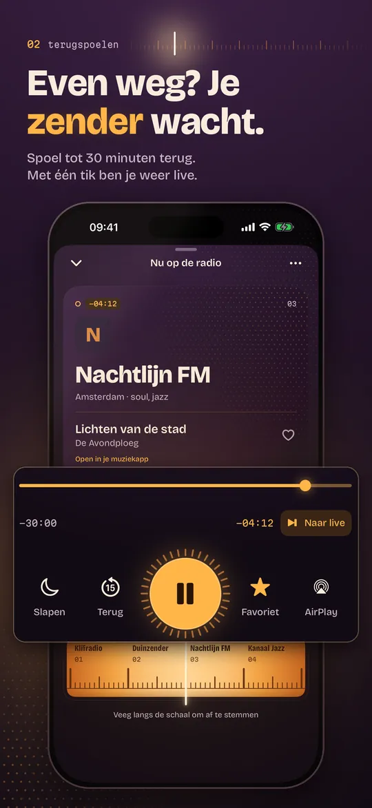 RadioStation op de iPhone: de kop Even weg? Je zender wacht., met de speler die vier minuten achter live loopt.