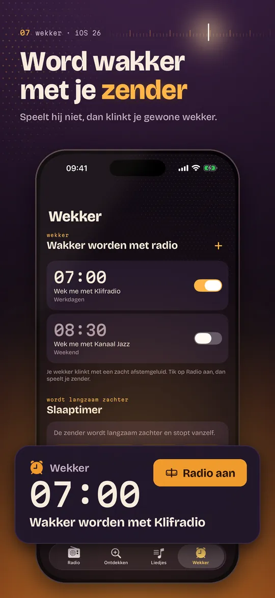 RadioStation op de iPhone: de kop Word wakker met je zender, met twee wekkers en de melding Radio aan.